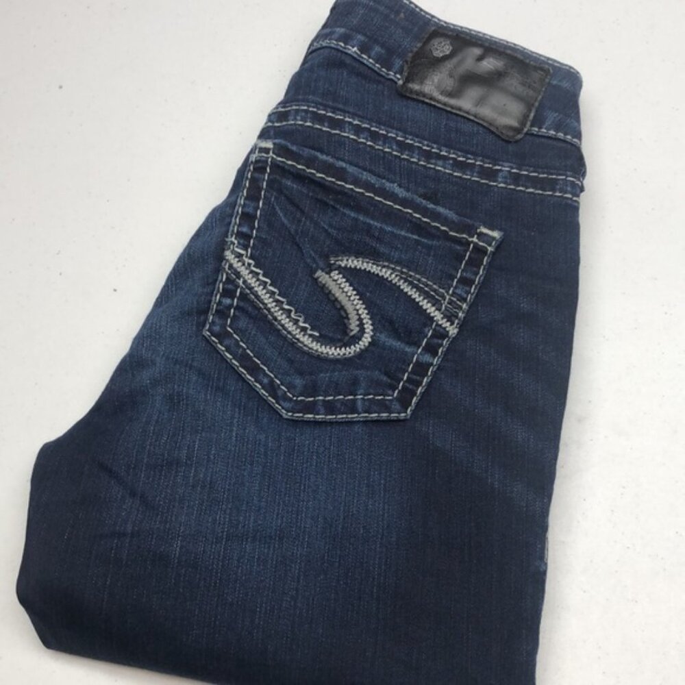 LIKE NEW VINTAGE SILVER SUKI DARKWASH MID CAPRIS 25x24